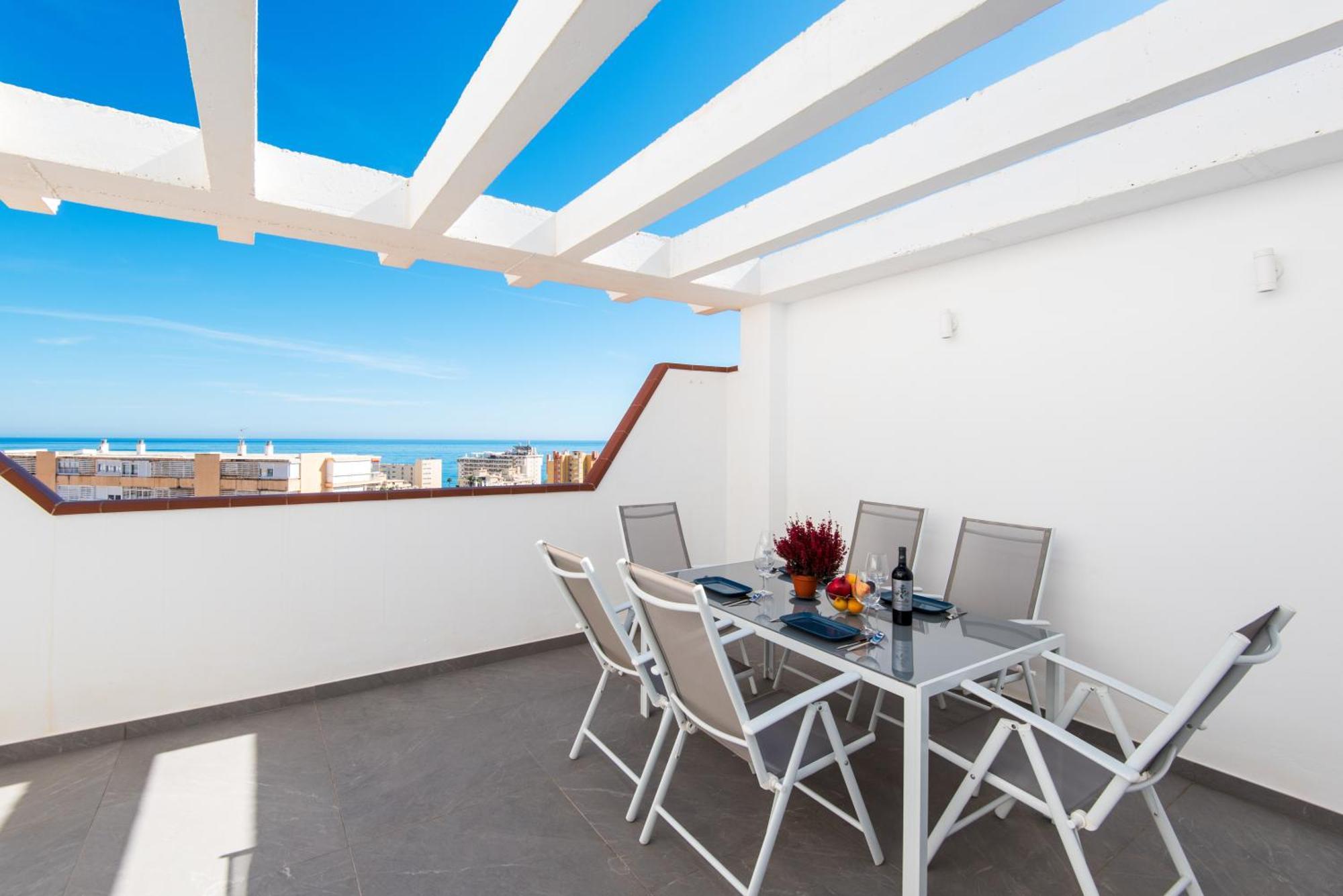 Sea View And 350m To The Torremolinos